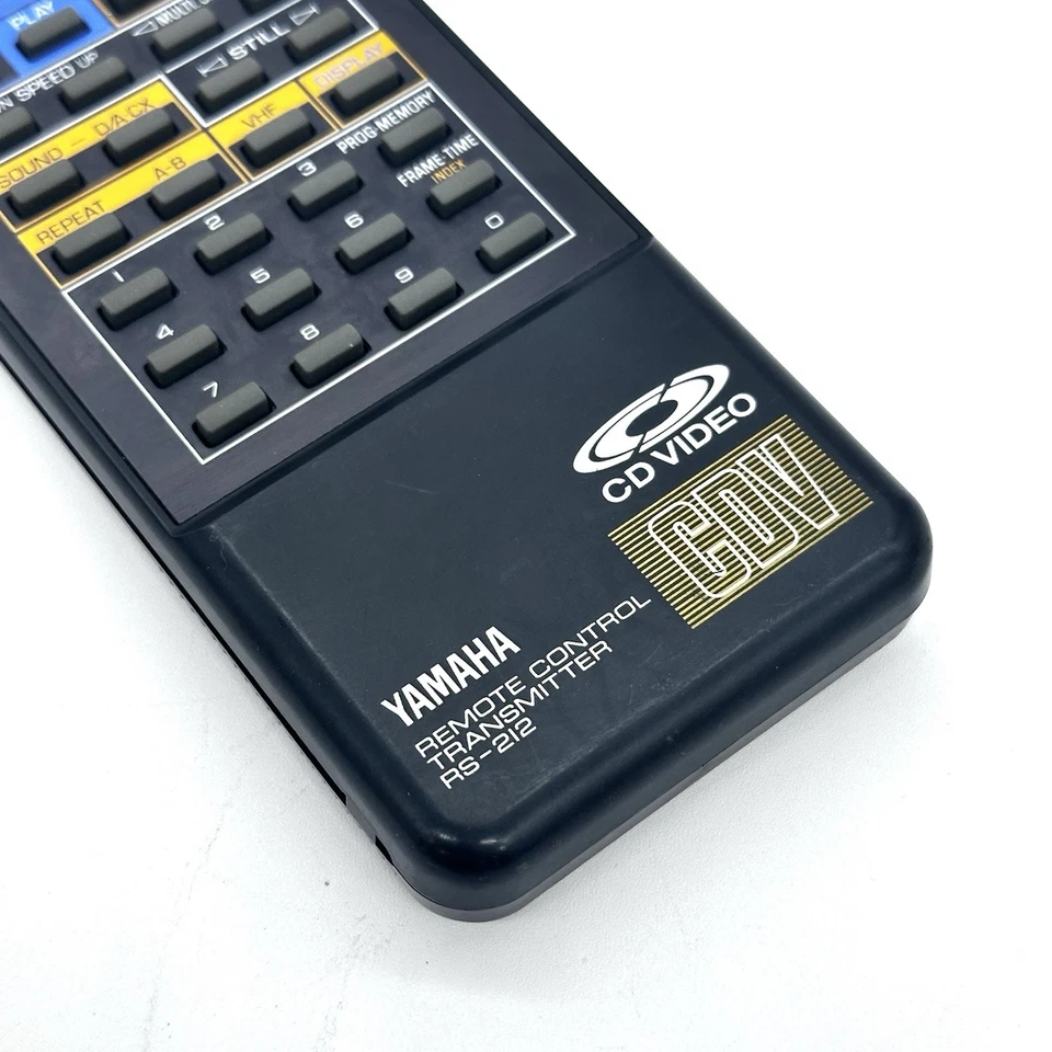 Transmisor de control remoto Yamaha Laser Vision RS-212 CDV LIMPIO Y PROBADO EN MUY BUENA CONDICIÓN Foto 2 de 4
