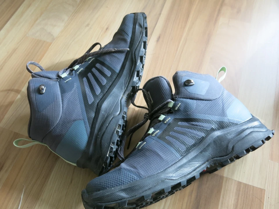 Wanderschuhe Gr 39, 1/3 von Salomon -Robust -wasserabweisend -absolut neuwertig