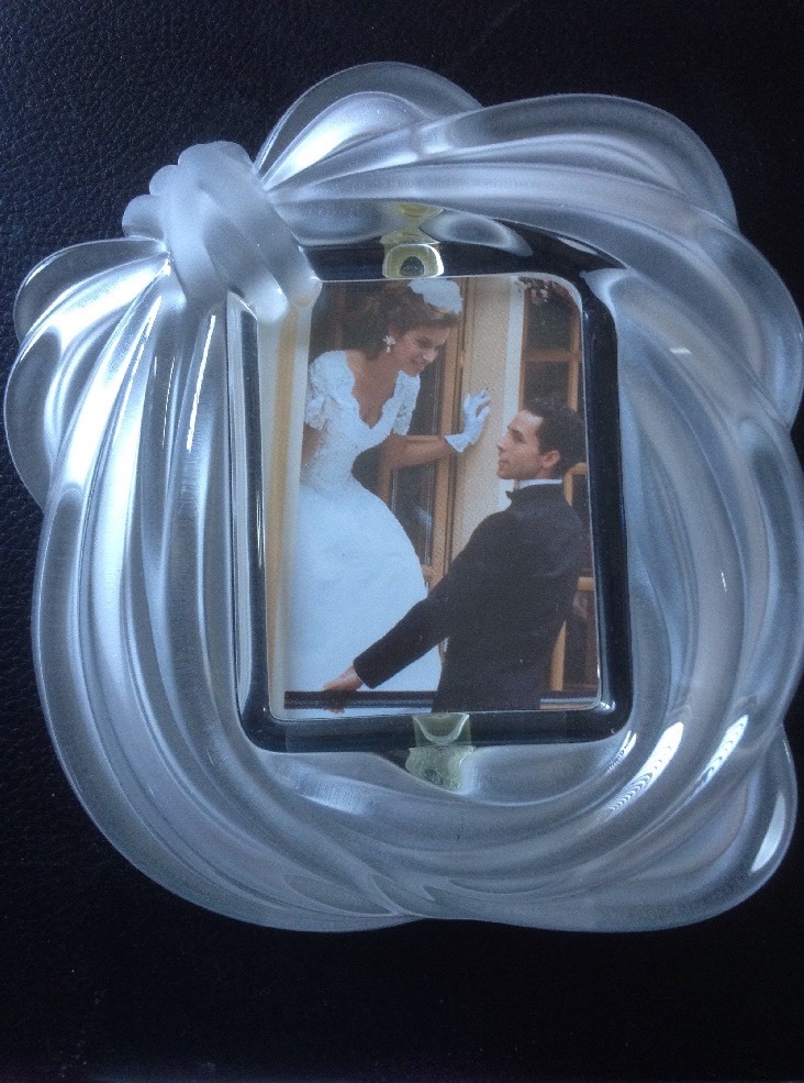 ASSORTED PICTURE FRAMES ENGRAVEABLE ROSE OVAL/HEART FRAME AND MIKASA FRAME NIB-image