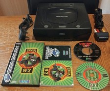 Sega Saturn model 2 - MK-80200A-50 | Console , Wires + 2 games *No controller*