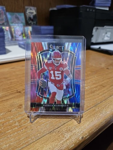 2025 Panini Select Patrick Mahomes II Premier Level Red/Blue Shock