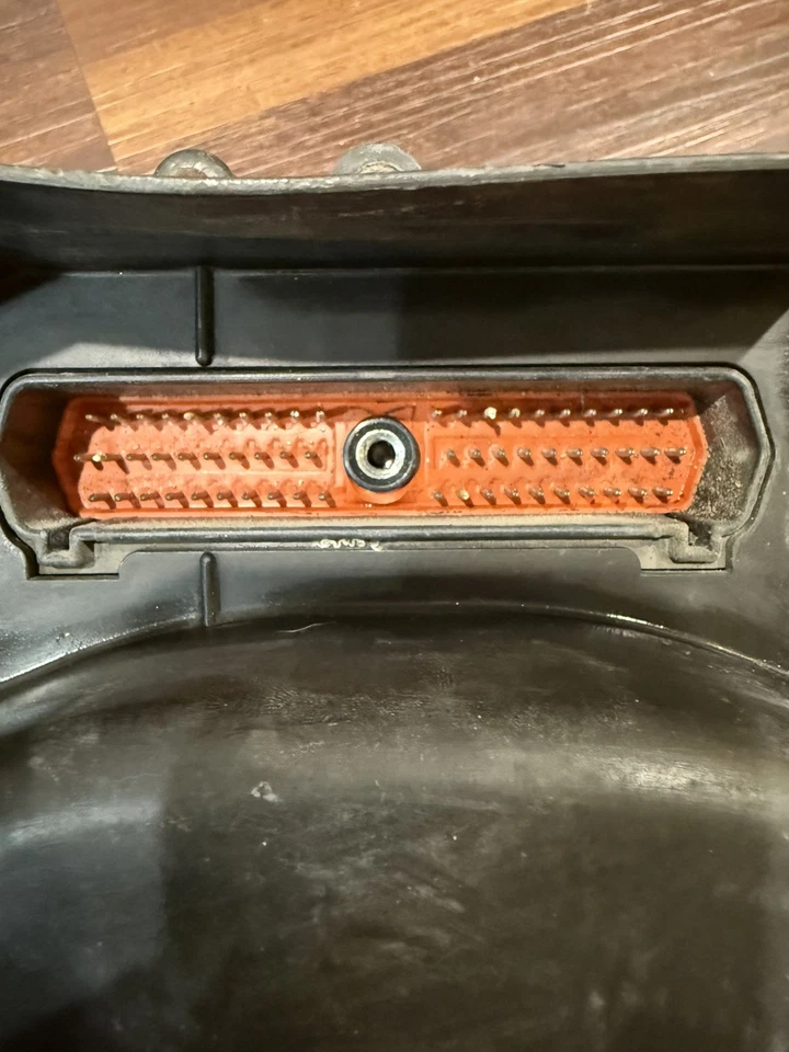 MÓDULO DE CONTROL DEL MOTOR ORDENADOR Chrysler Maserati TC 1991 Foto 2 de 2