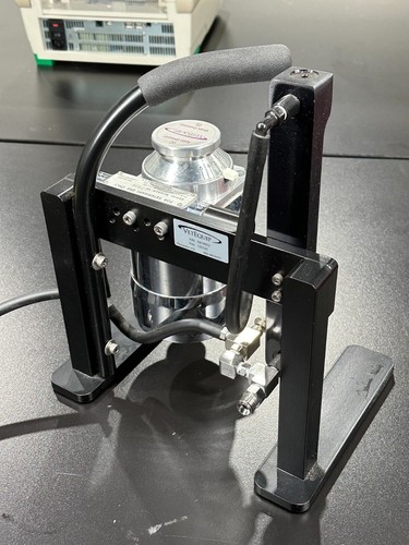 VetEquip V1 Funnel-Fill Tabletop Vaporizer Lab Isoflurane Anesthesia System - Picture 2 of 8