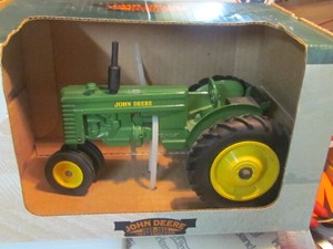john deere scale model toys