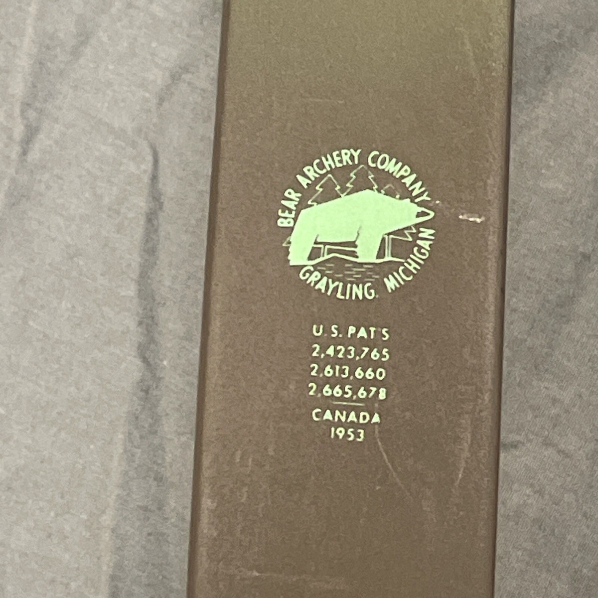 Carolina Archery Whisker Biscuit Qs Deluxe Camo Large Arrows Rh Bow