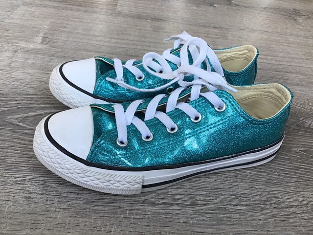 sparkly navy converse