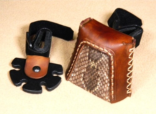 EFA 4 ARROW SEMIOLE X BOWQUIVER FOR TRADITIONAL ARCHERY LONGBOW OR RECURVE - Picture 3 of 6