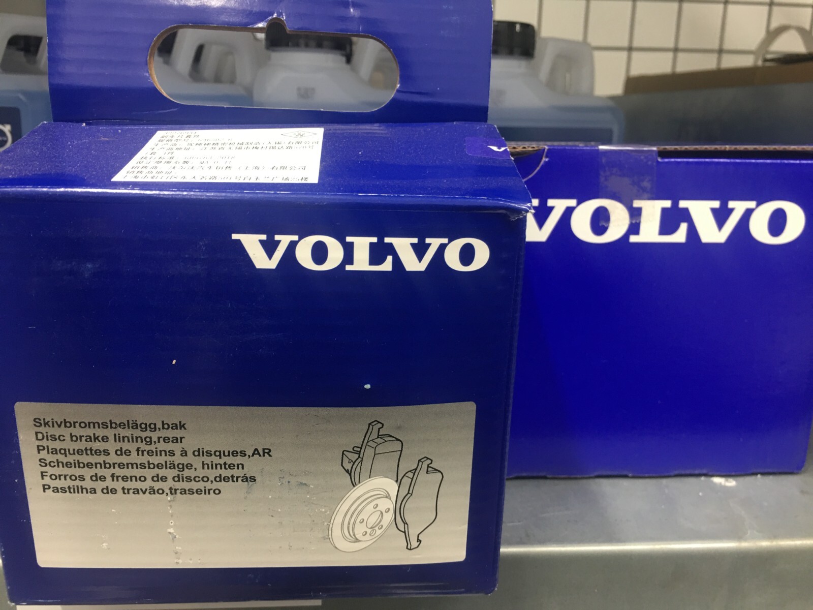 Genuine Volvo XC40 Rear Brake Pads eBay
