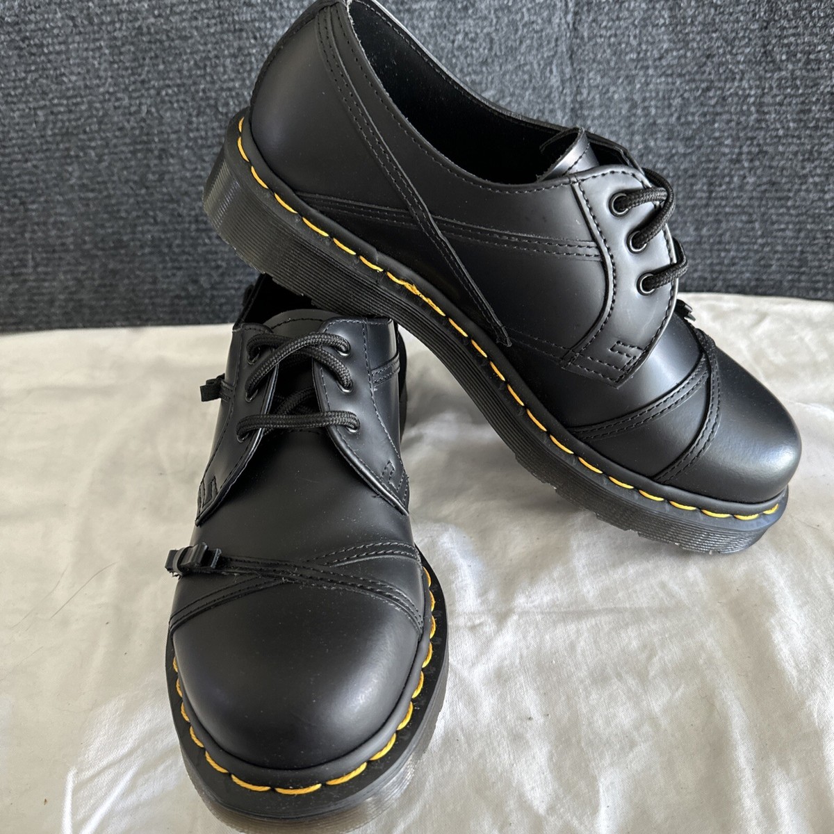 Doc Martens 1461 Black Oxford, With Bows, New, Woman Left Size 8