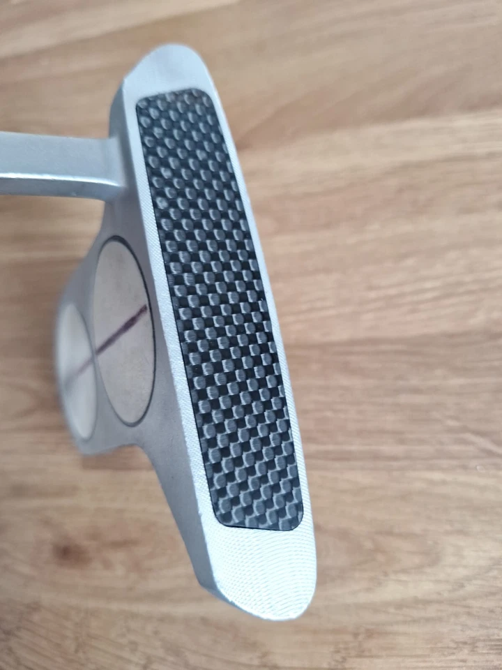 Odyssey White Hot XG 2-Ball Blade Putter Replacement Carbon Fibre Insert - Image 3 of 4