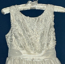 Dillards White Formal Flower Girl/First Communion Dress Size 10 Polyester