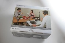 ROLAND AeroCaster VRC-01 Live Streaming Video Switcher for Smartphones Up to 4