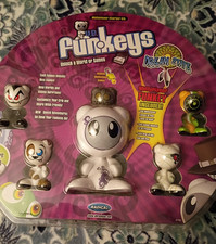 UB Funkeys Multiplayer Starter Kit Mattel Rad...