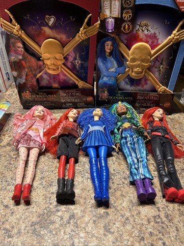 Descendants Rise Of Red Dolls Lot-5 Dolls !