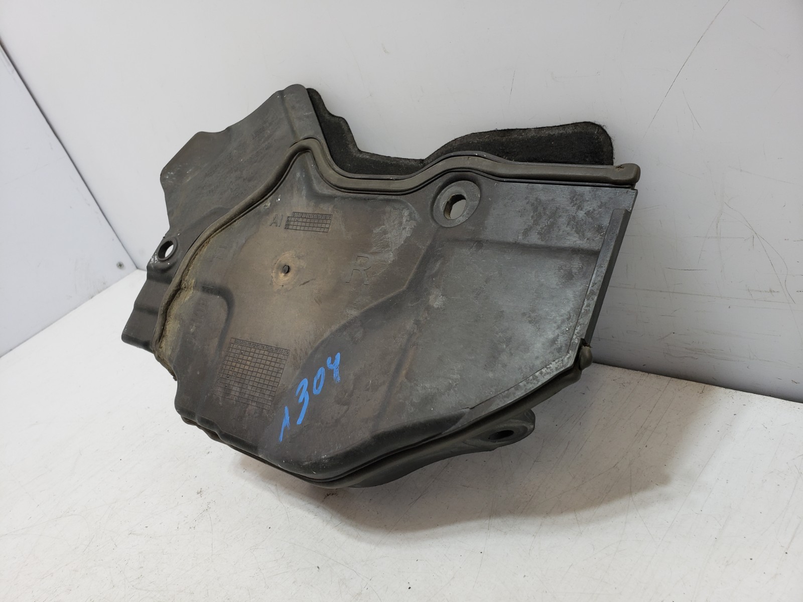✅ 10-14 OEM Rolls-Royce Ghost RR4 Front Right Bulkhead Engine Lower Cover Panel