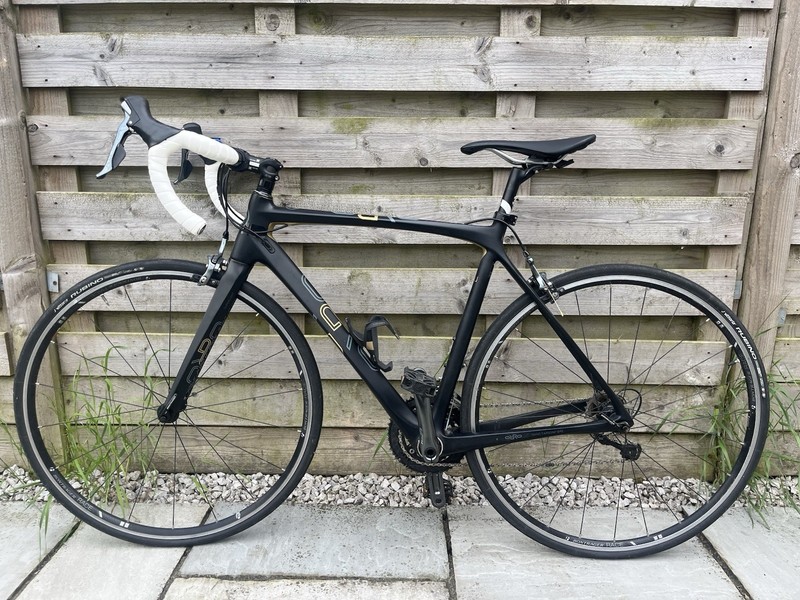 2021 Orro Gold Shimano Tiagra Carbon Road Bike (Black/Gold).