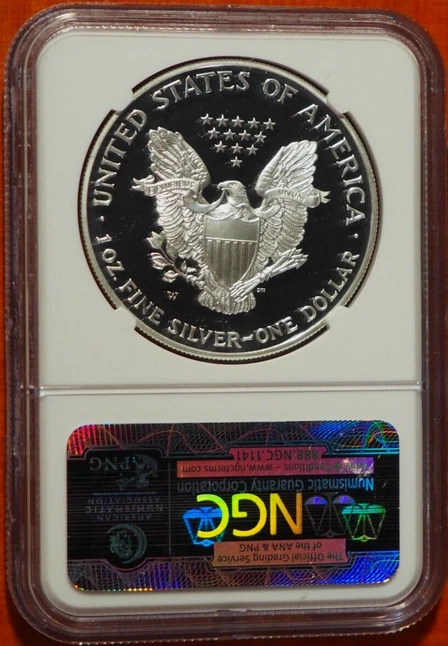 :2001-W S$1 AMERICAN EAGLE 1 OZ NGC PF 70 ULTRA CAMAFEO TOP POP GRADOS MÁS ALTOS Foto 2 de 2