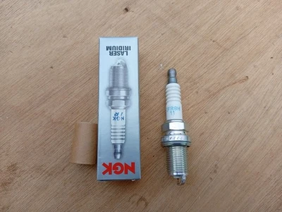 Bougie NGK laser iridium ifr8h11 honda 450 crt trx , HM 450 cre cre-f - Photo 1/3