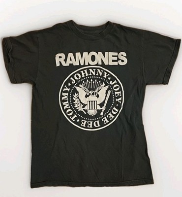 Ramones Black Classic Band Logo Graphic Size Small T-Shirt Punk P2P 17