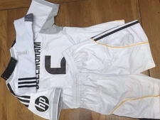 Children Aged 8-9 Real Madrid Bellingham 5 Football Full Kit With Tag