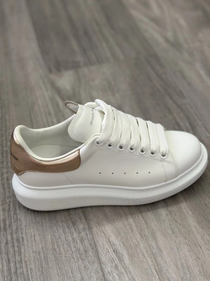 Auténticas zapatillas para mujer ALEXANDER McQUEEN - de cuero blanco dorado rosa Foto 3 de 4