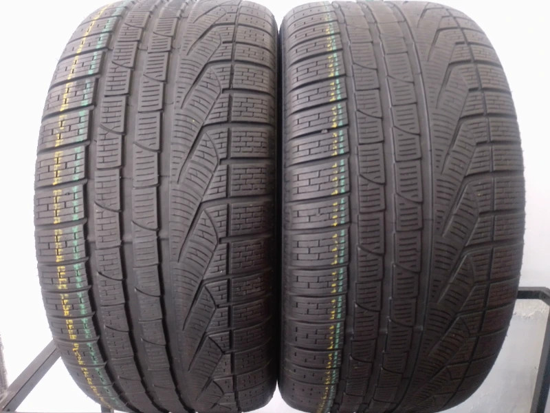2 Pneumatici USATI PIRELLI SOTTOZERO 275/40 R19 105 V RSC DOT: 5015Invernale