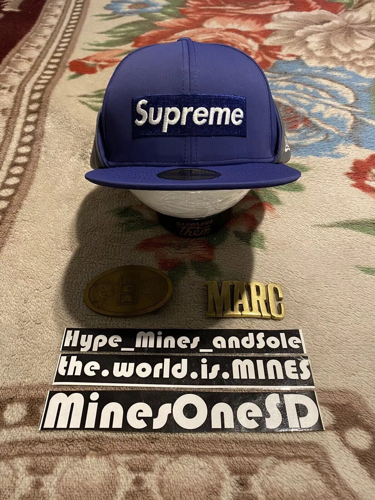Boîte à oreillettes Supreme WINDSTOPPER logo New Era bleu marine (8) neuve avec étiquette