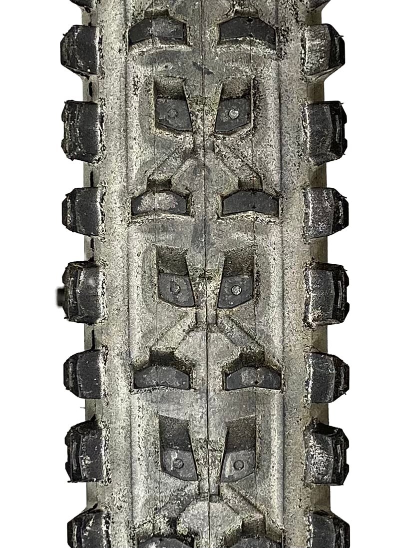 HUTCHINSON OCTOPUS 26" BICYCLE TIRE