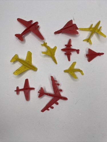 10 Vintage Miniature Airplanes Plastic 1960s MPC MINI USAF, RAF, France, Germany - Picture 15 of 21