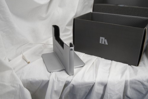 Henge Docks Vertical Docking Station Metal Edition HD04VA13MBPR OPEN BOX - Picture 16 of 17