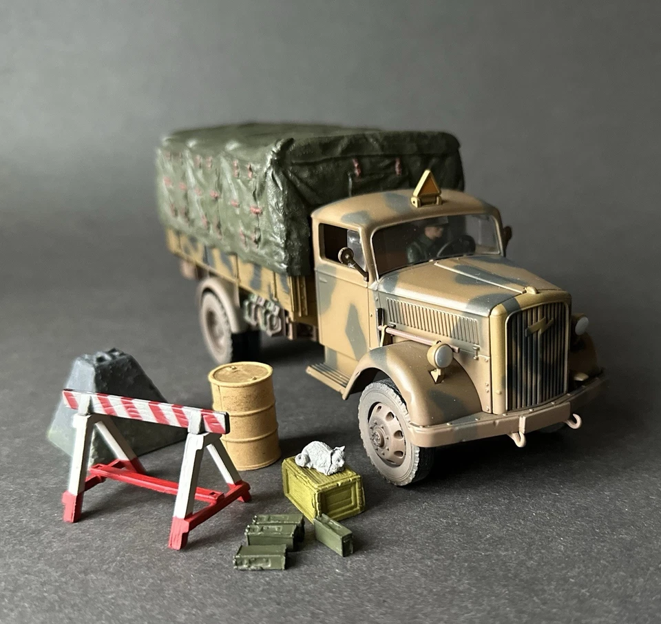 Forces of Valor 1:32 WWII German Opel Blitz 3ton Cargo Truck Camouflage 80061 - Image 2 of 4