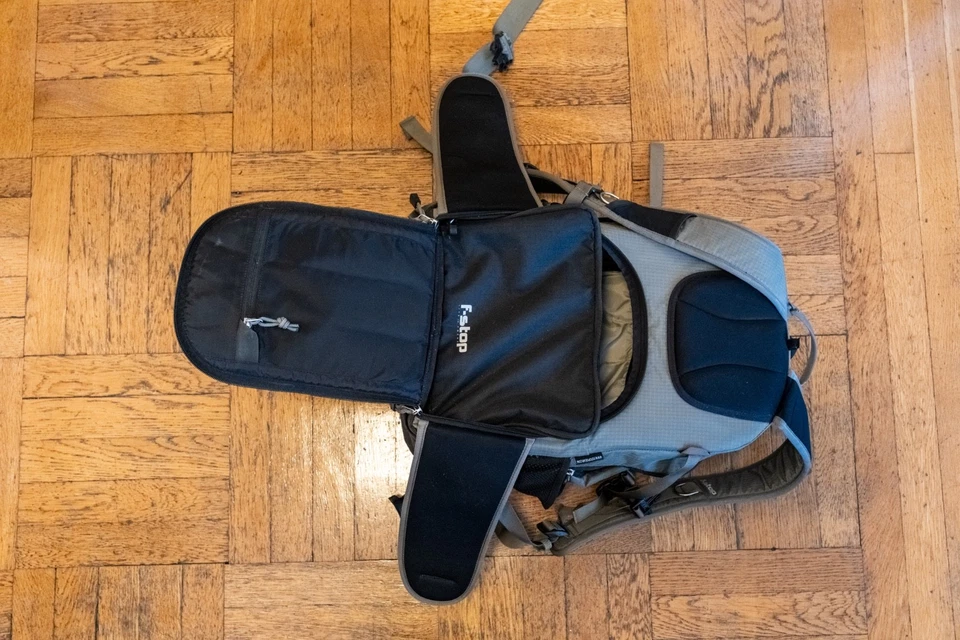 Mochila para cámara F-Stop Guru + UCI (cubo) y cubierta para lluvia Foto 3 de 4