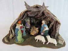 Vintage Commodore Brand Papier Mache Nativity Set w/Manger Excellent Condition
