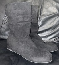LADIES SIZE 8 BLACK FAUX SUEDE PIXIE DESIGN ANKLE BOOTS UNBRANDED WITH BOW NEW