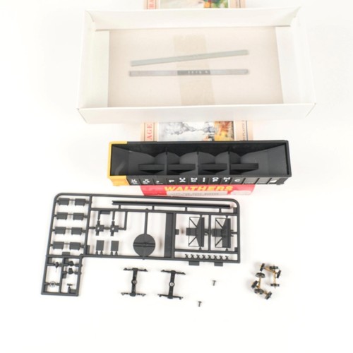 Walthers HO Scale Union Pacific UP #45683 100 Ton Quad Hopper Kit 932-4902 - Picture 2 of 4