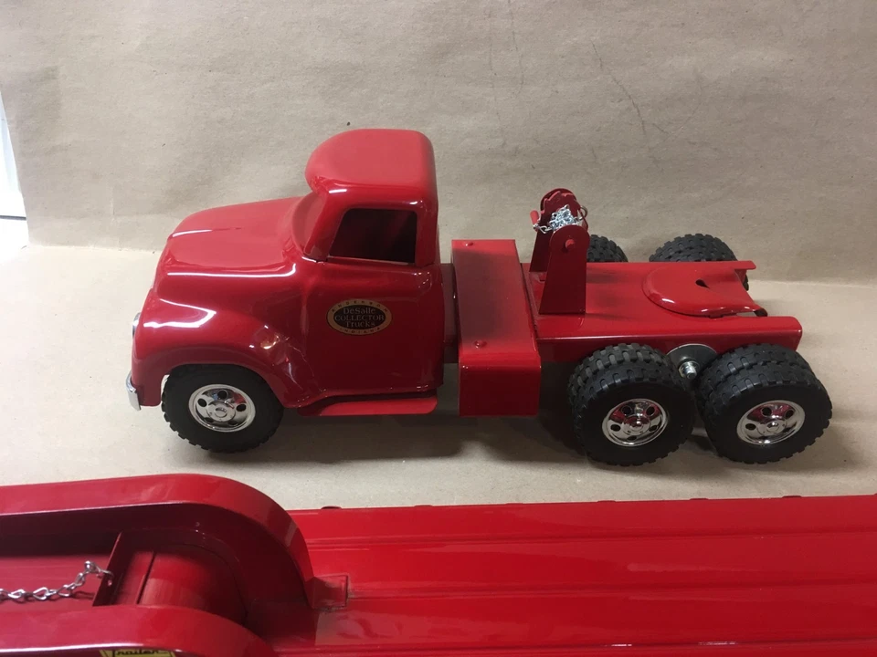 Hermosa camioneta y remolque Lowboy estilo Tonka Don Desalle Anderson Indiana Foto 3 de 4