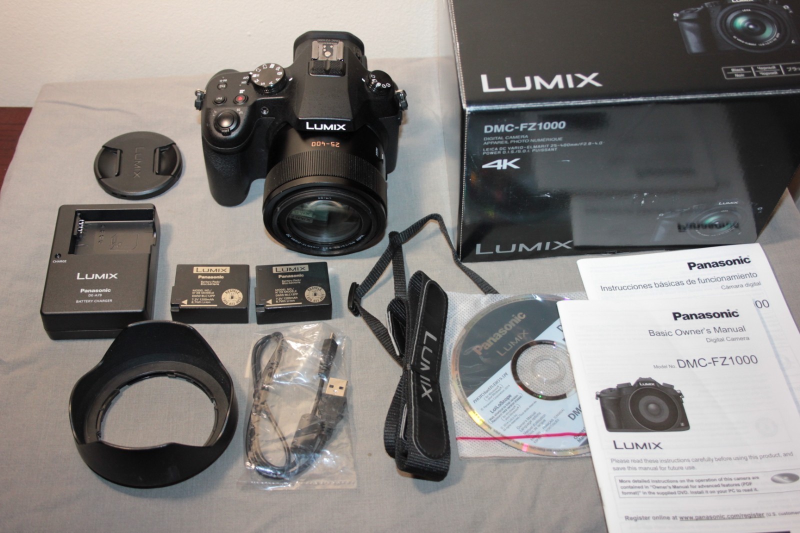 Panasonic Lumix DMC-FZ1000 20.1MP 4K digital camera 25-400mm