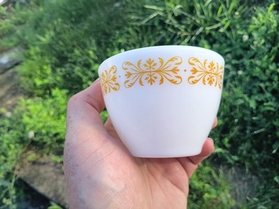 PYREX Corning Gold Filigree Tableware Milk Glass Custard Cup #714 RARE HTF