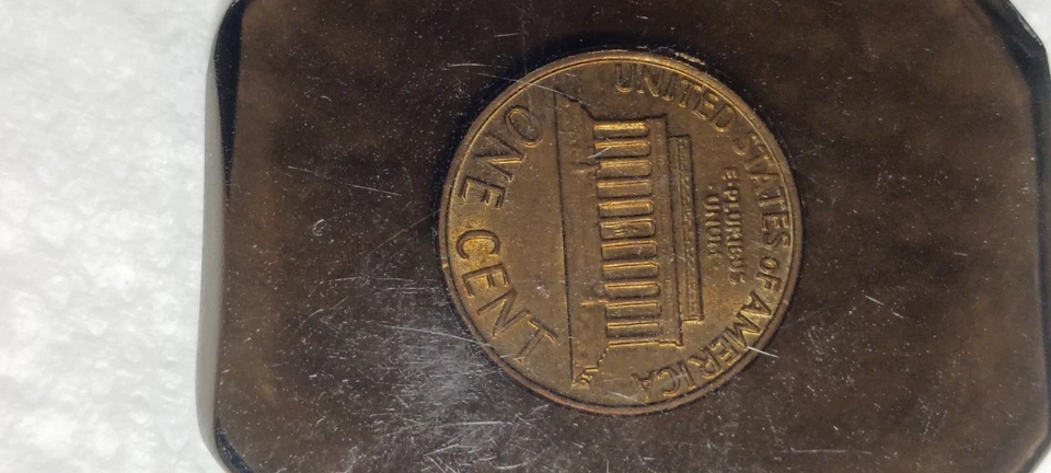 uncirculated 1977 error penny - Image 2 of 4