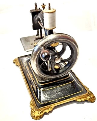 TOP antique & rare domestic sewing machine GHUL HARBECK circa 1910