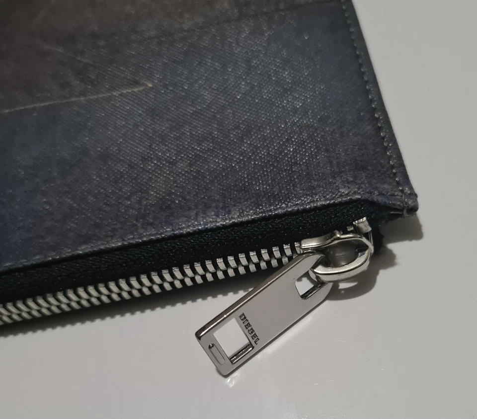 Diesel Star Leather Zip Folio Pouch Grey  — 第 3/4 张图片