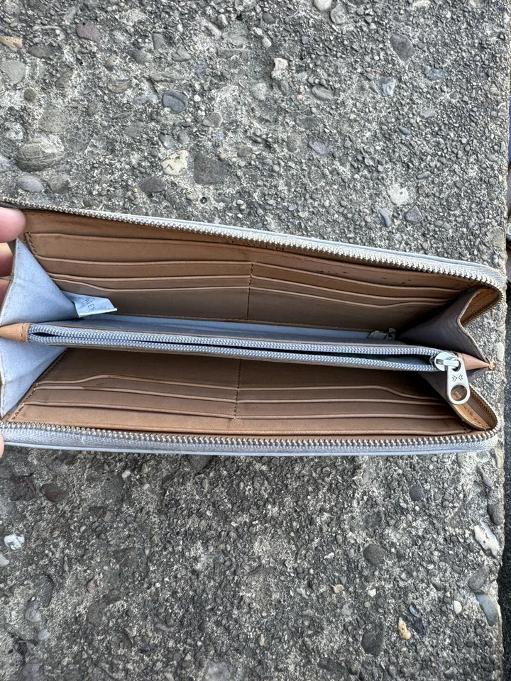 Cartera Skagen Gris Cremallera Cuero y Bolso de Mano Hecho por el Hombre Dinamarca Foto 3 de 4