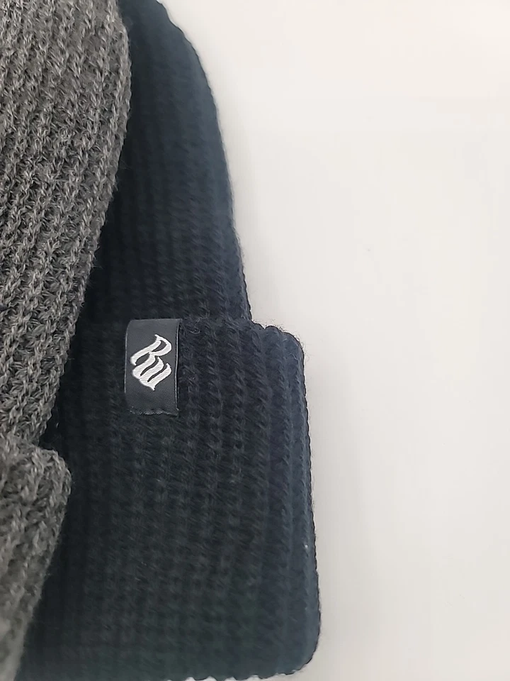 Pack de 2 sombreros de punto Rocaware negros y grises Foto 3 de 4