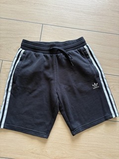 Neuwertige Sporthose Adidas Gr. 158