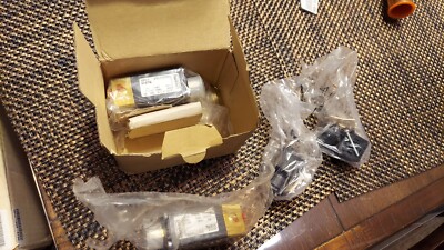 Lot of 2 New Burkert 00451764 451764 Valves