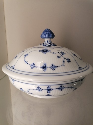 Royal Copenhagen Blau Geriffelt Schlicht Terrine Nr. 397 - Picture 6 of 16