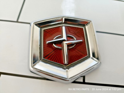 DATSUN CEDRIC 330 Front Hood and Trunk Emblem Badge 78852-Y0100 Genuine NOS