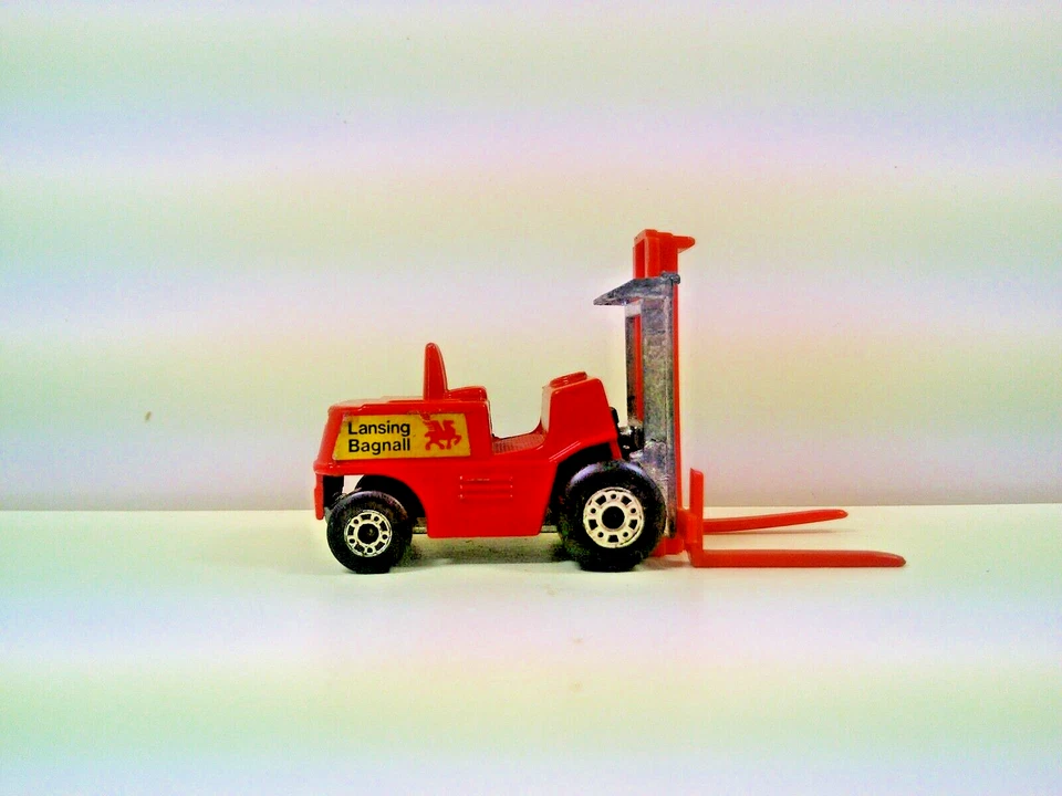 Matchbox Superfast 15 Fork Lift Truck - RED FORKS Vintage 1976 Lesney England - Image 4 of 4