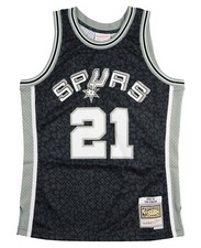 Ultimate San Antonio Spurs Collector and Super Fan Gift Guide 57