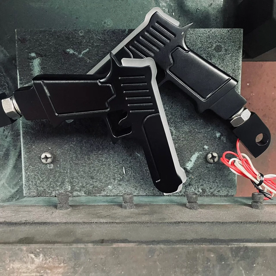 Par de clavijas anchas CNC negras estilo MX para Harley Dyna Fatboy Sportster Iron 883 Foto 2 de 4